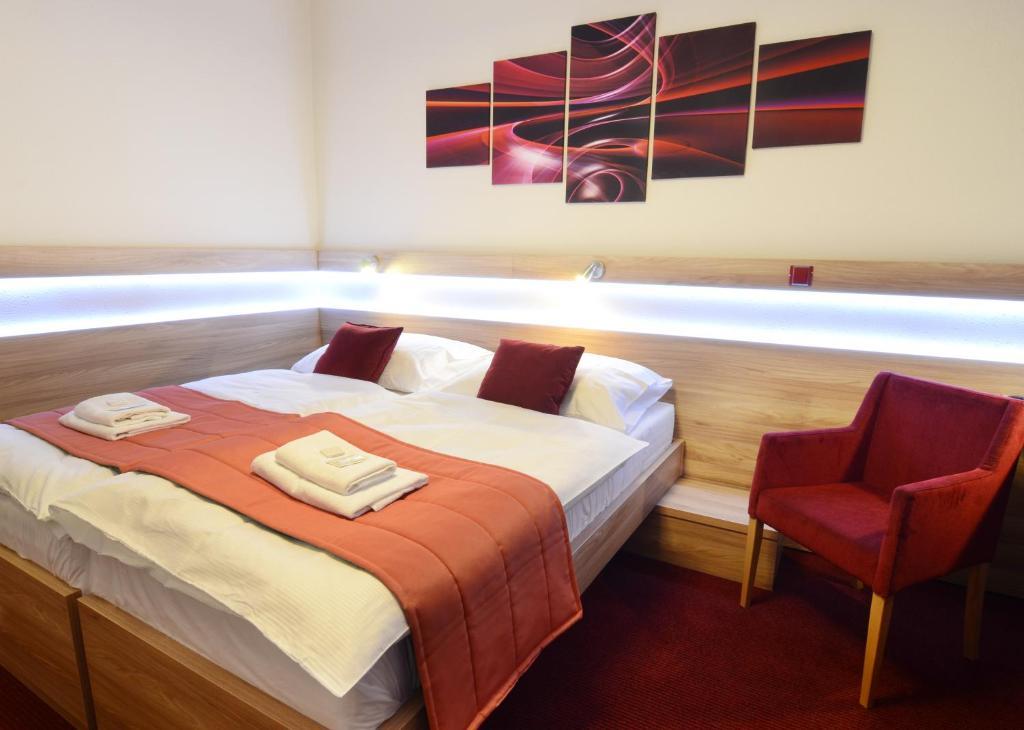 Hotel Uno Ústí nad Orlicí Pokój zdjęcie