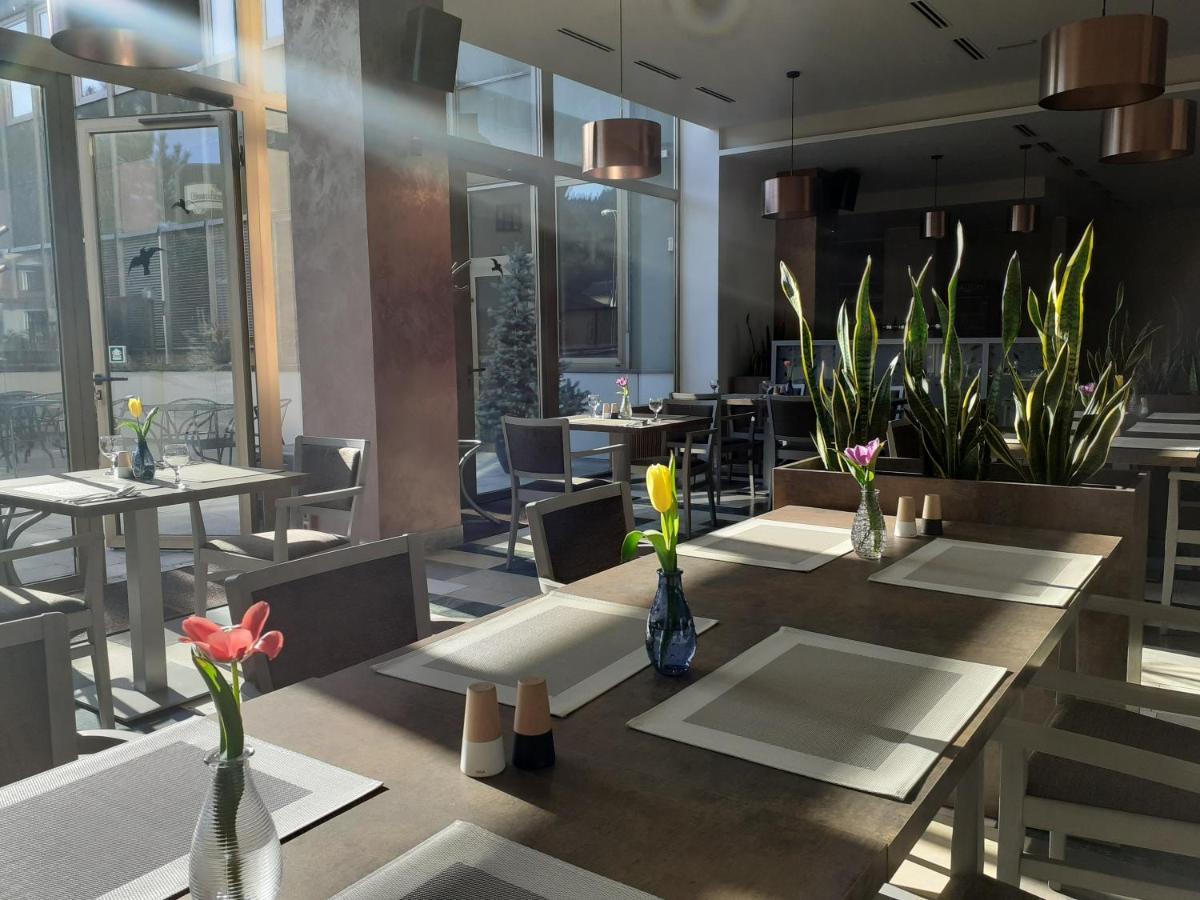 Hotel Uno Ústí nad Orlicí Zewnętrze zdjęcie